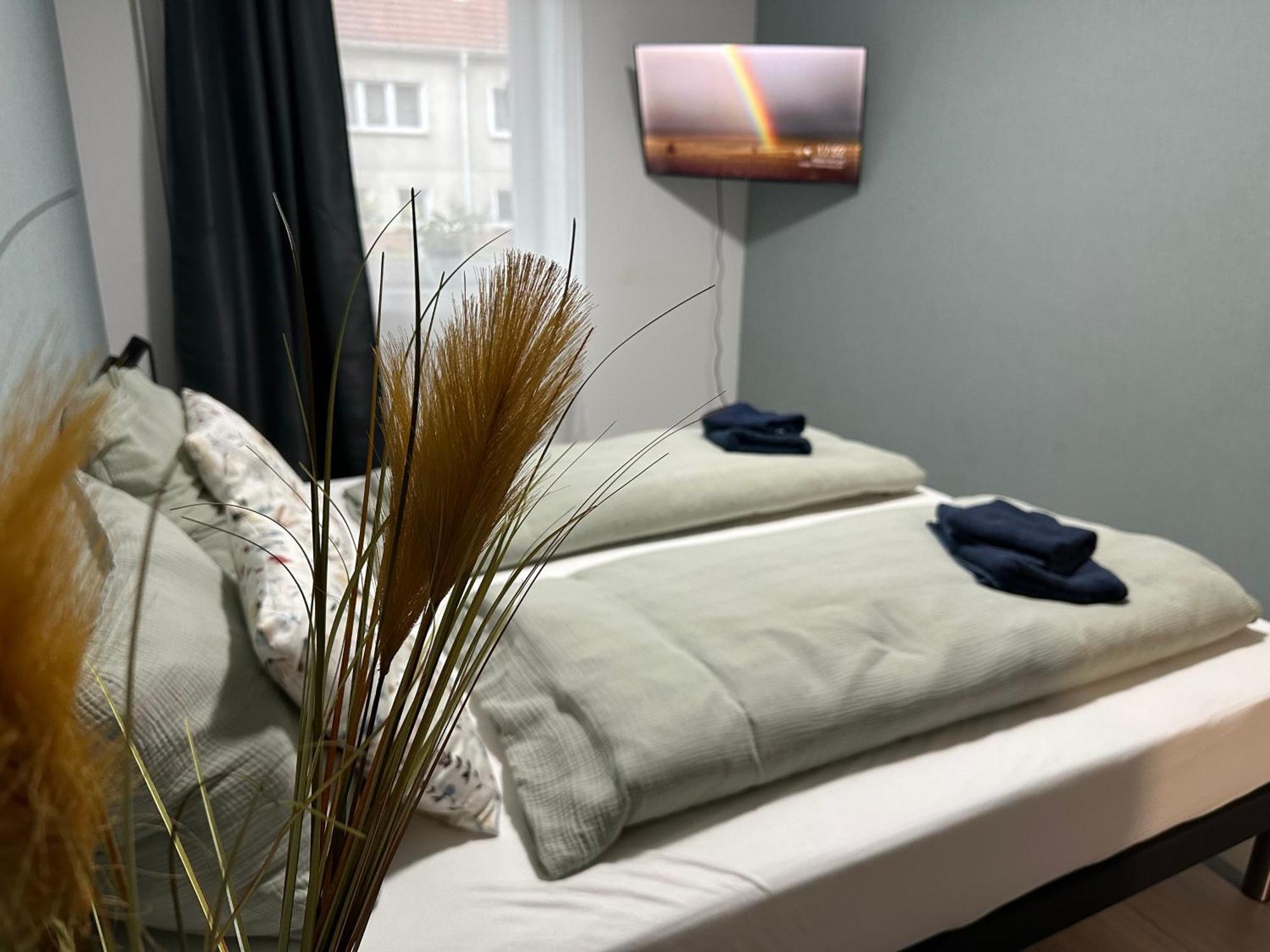 Guben Wohnungen Studio Bagian luar foto