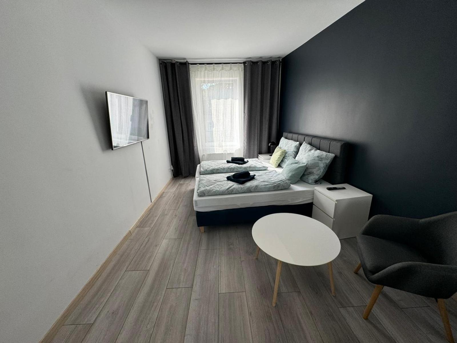 Guben Wohnungen Studio Bagian luar foto
